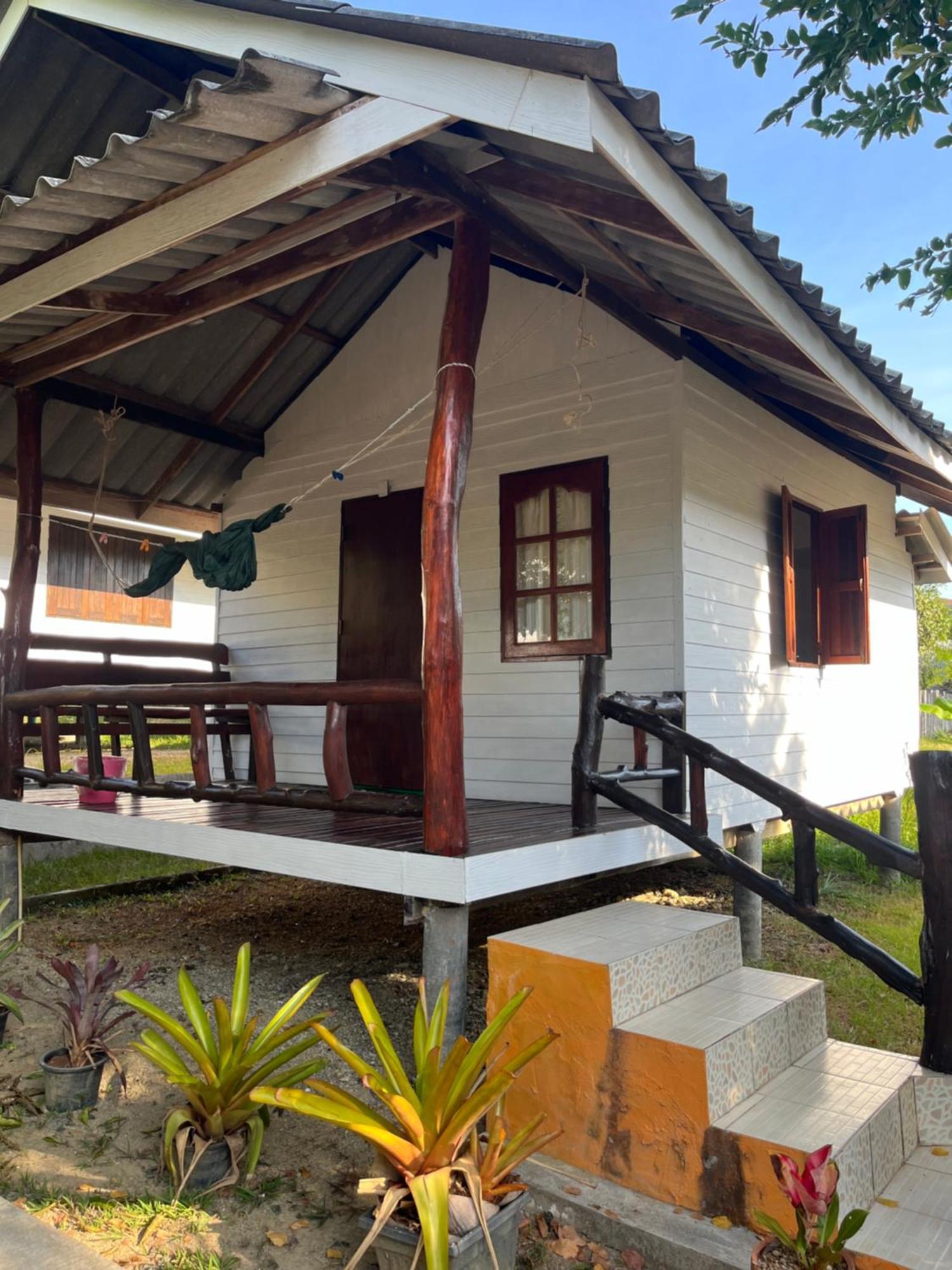 Pyramid Bangalow Ban Laem Sai Exterior foto