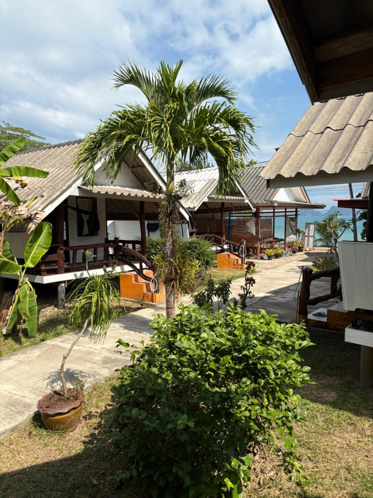 Pyramid Bangalow Ban Laem Sai Exterior foto